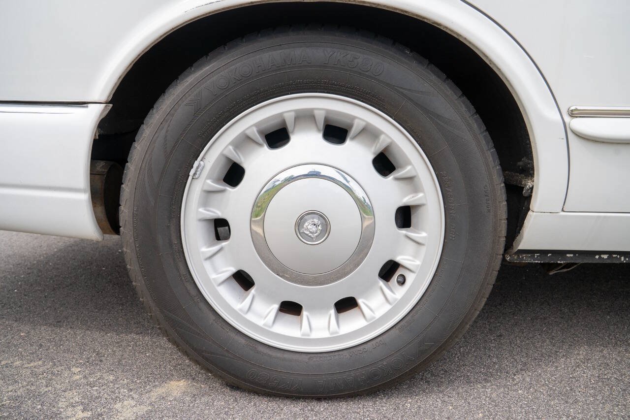 Used 1998 Jaguar XJ8 L RWD image 44