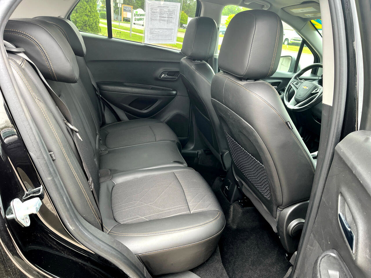 Used 2022 Chevrolet Trax LT w/ Driver Confidence Package image 18