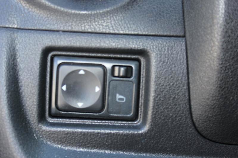Used 2016 Nissan Versa Note SV FWD image 20