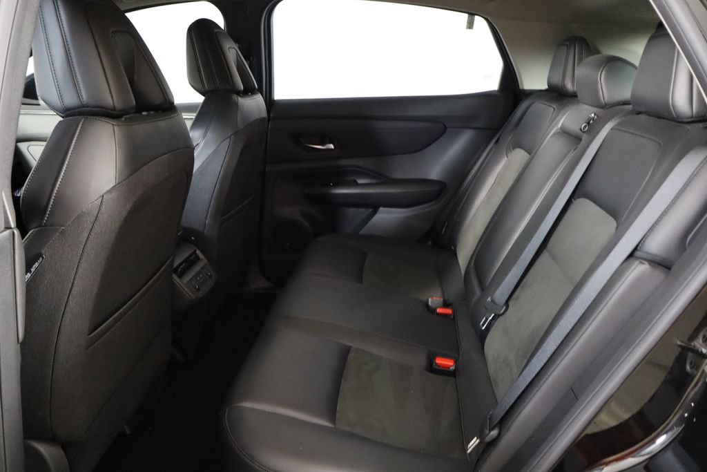 Used 2023 Nissan Ariya FWD image 16