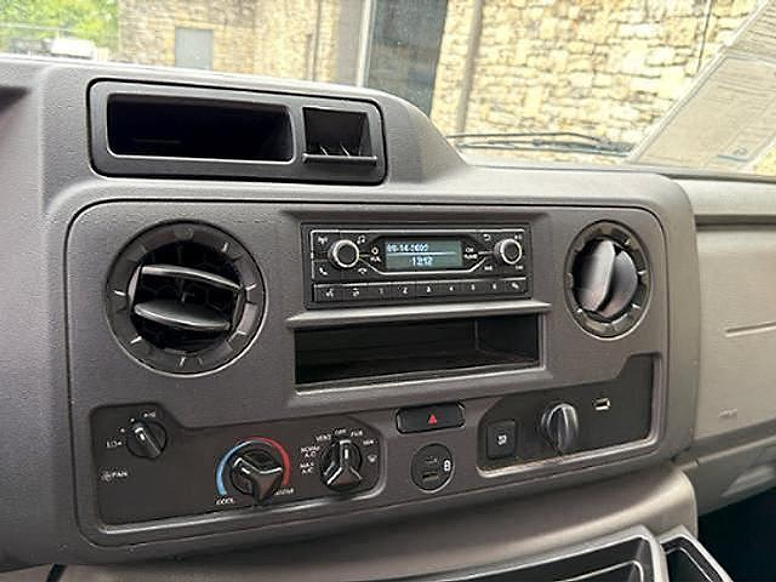 Used 2024 Ford E-450 and Econoline 450 Super Duty w/ Power Windows & Locks Group RWD image 9