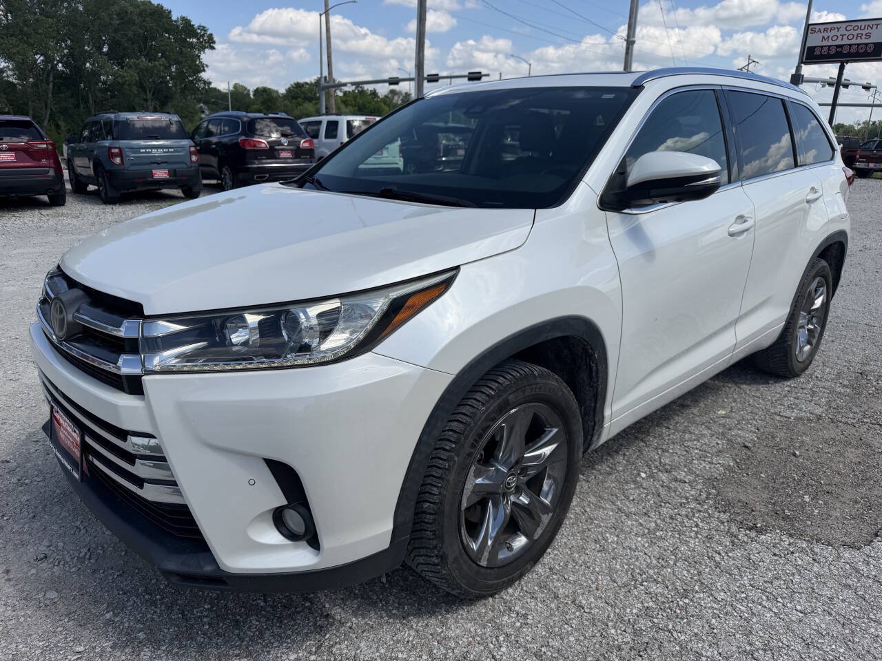 Used 2017 Toyota Highlander Limited Platinum FWD image 7