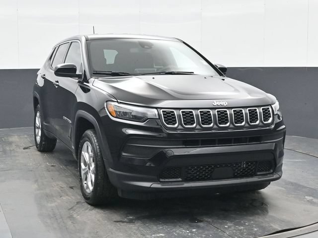 Used 2025 Jeep Compass Sport w/ Mopar Graphics Package