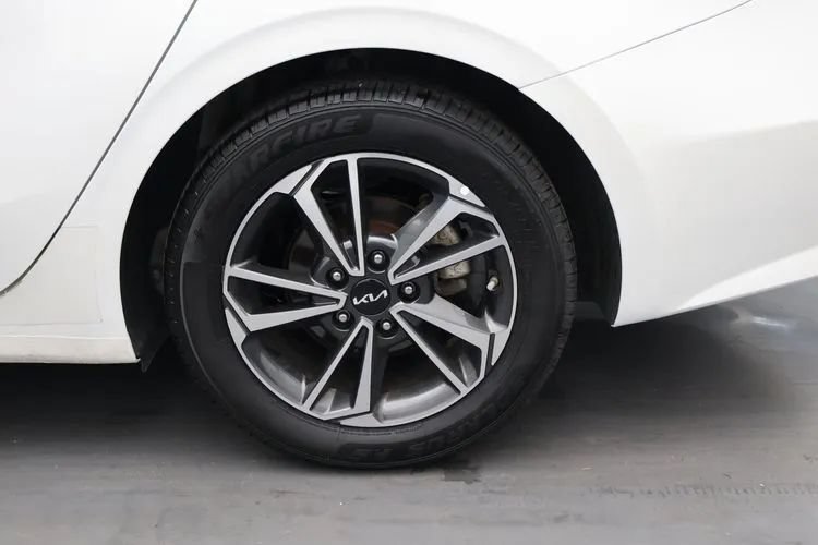 Used 2024 Kia Forte LXS FWD image 33