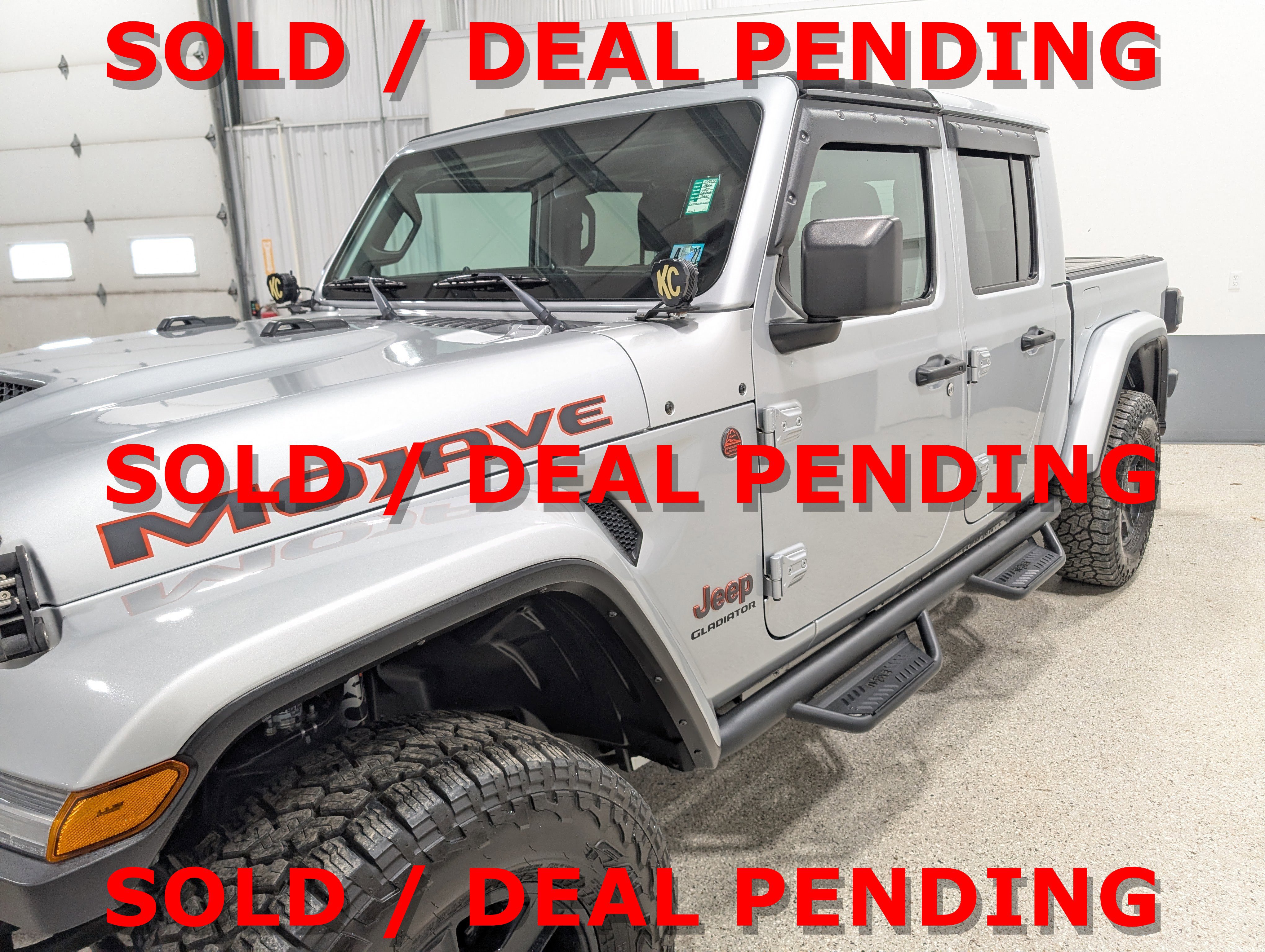 Used 2022 Jeep Gladiator Mojave w/ LED Lighting Group AWD/4WD image 6