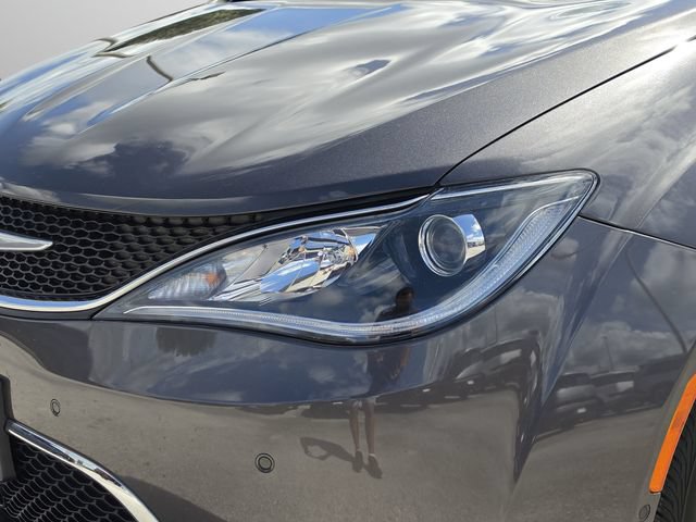 Used 2020 Chrysler Pacifica Touring-L Plus FWD image 13