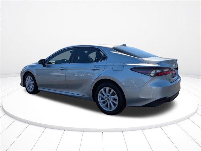 Used 2022 Toyota Camry LE image 5