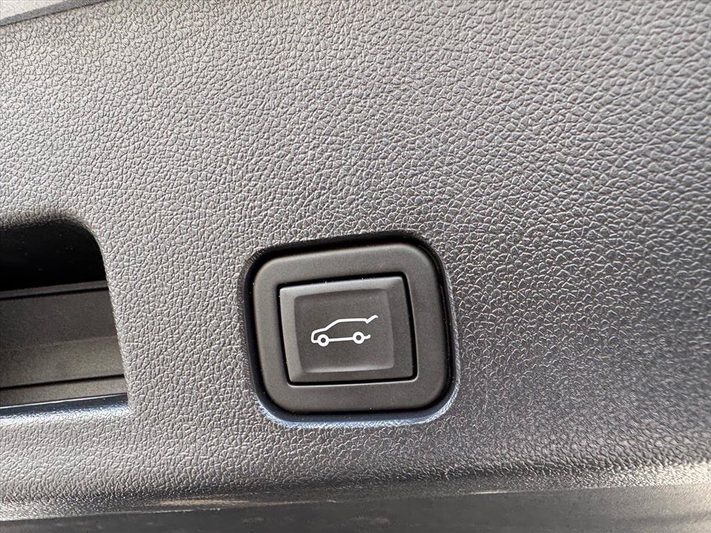 Used 2024 Chevrolet Traverse LT FWD image 10