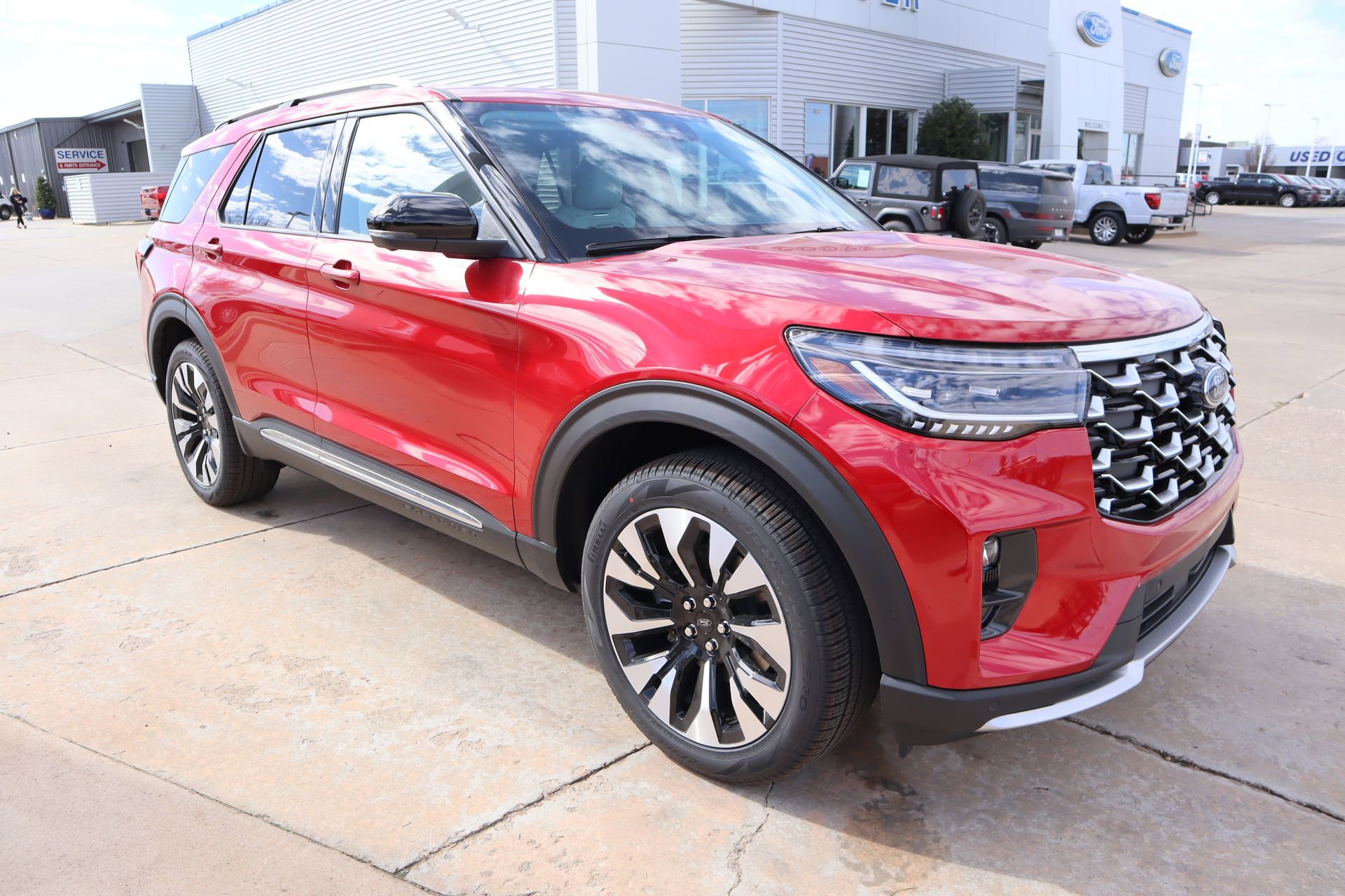 New 2026 Ford Explorer Platinum w/ LUX Leather Package