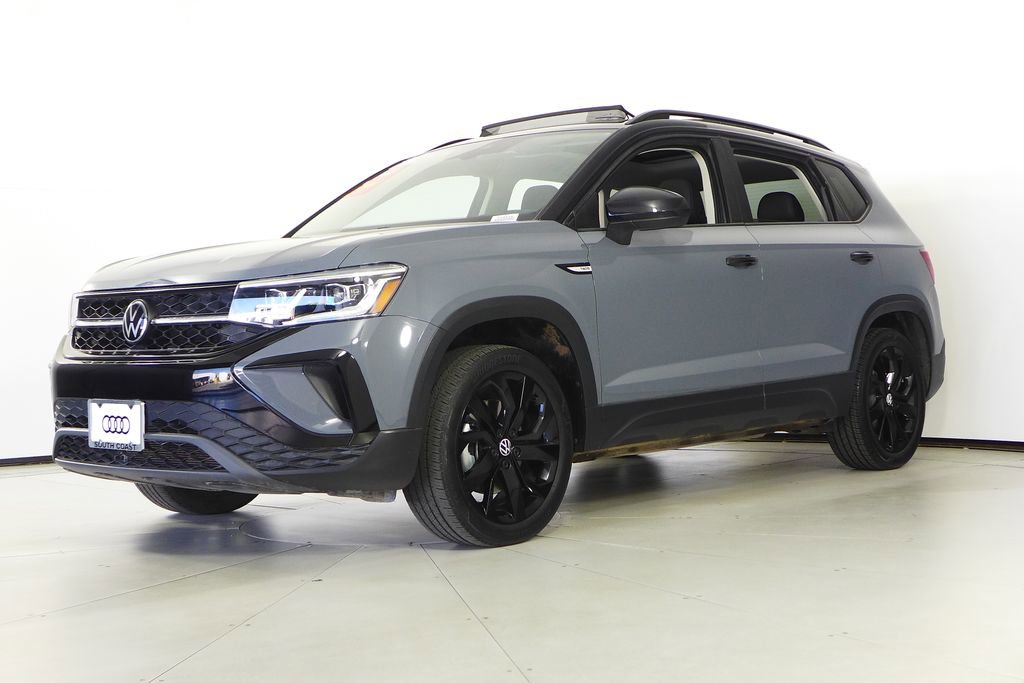 Used 2024 Volkswagen Taos SE image 2