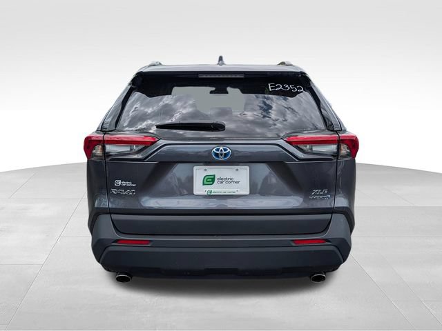 Used 2024 Toyota RAV4 XLE w/ Convenience Package AWD/4WD image 6