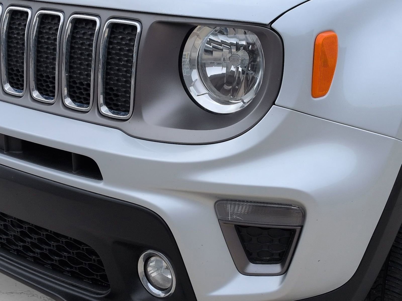 Used 2020 Jeep Renegade Limited image 13