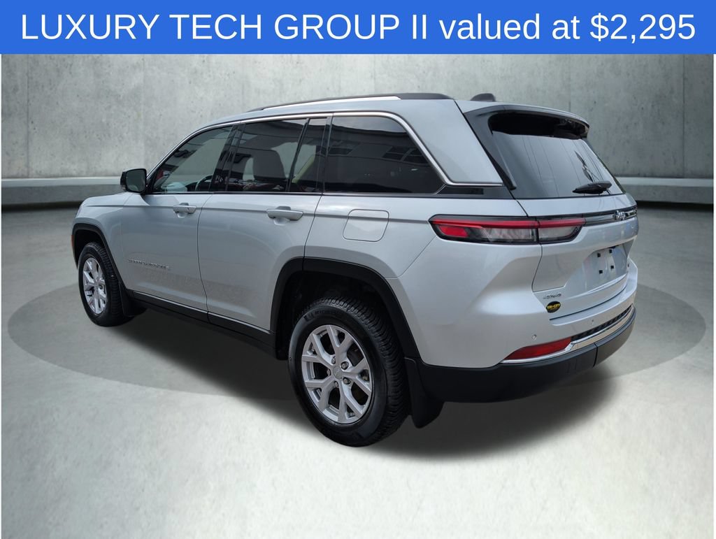 Used 2022 Jeep Grand Cherokee Limited w/ Luxury Tech Group II AWD/4WD image 4