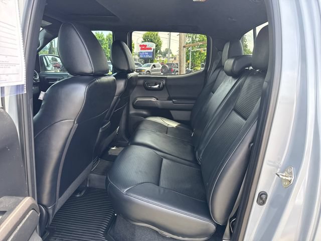 Used 2019 Toyota Tacoma TRD Off-Road AWD/4WD image 13