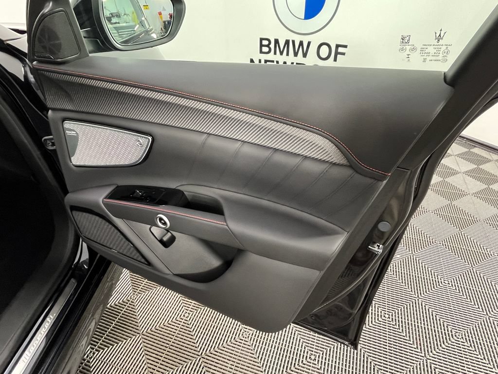 Used 2024 Maserati Grecale Trofeo AWD/4WD image 26