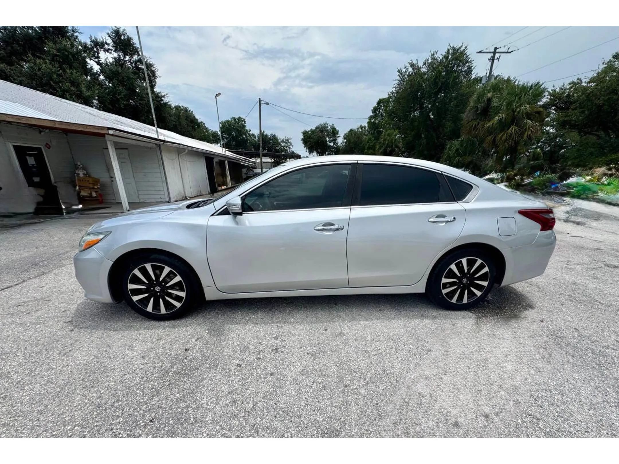 Used 2018 Nissan Altima 2.5 SL FWD image 13