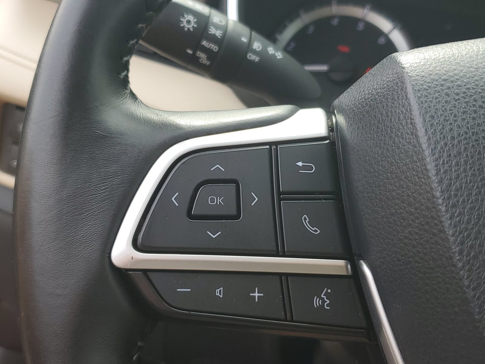 Certified 2024 Toyota Highlander XLE AWD/4WD image 24