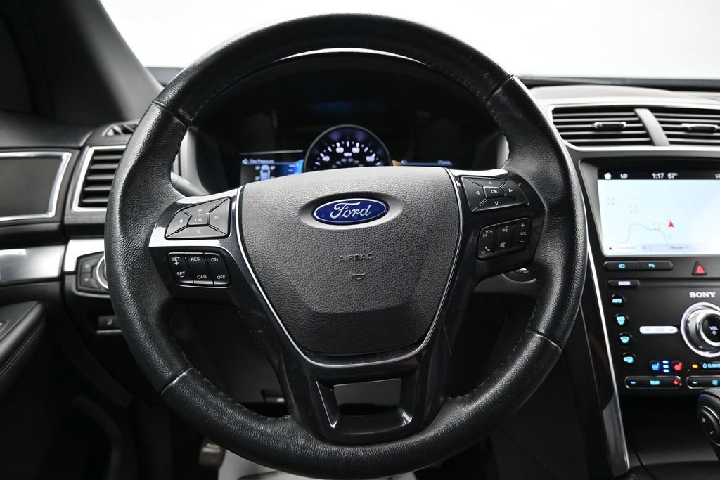 Used 2019 Ford Explorer Limited w/ Class III Trailer Tow Package FWD image 14