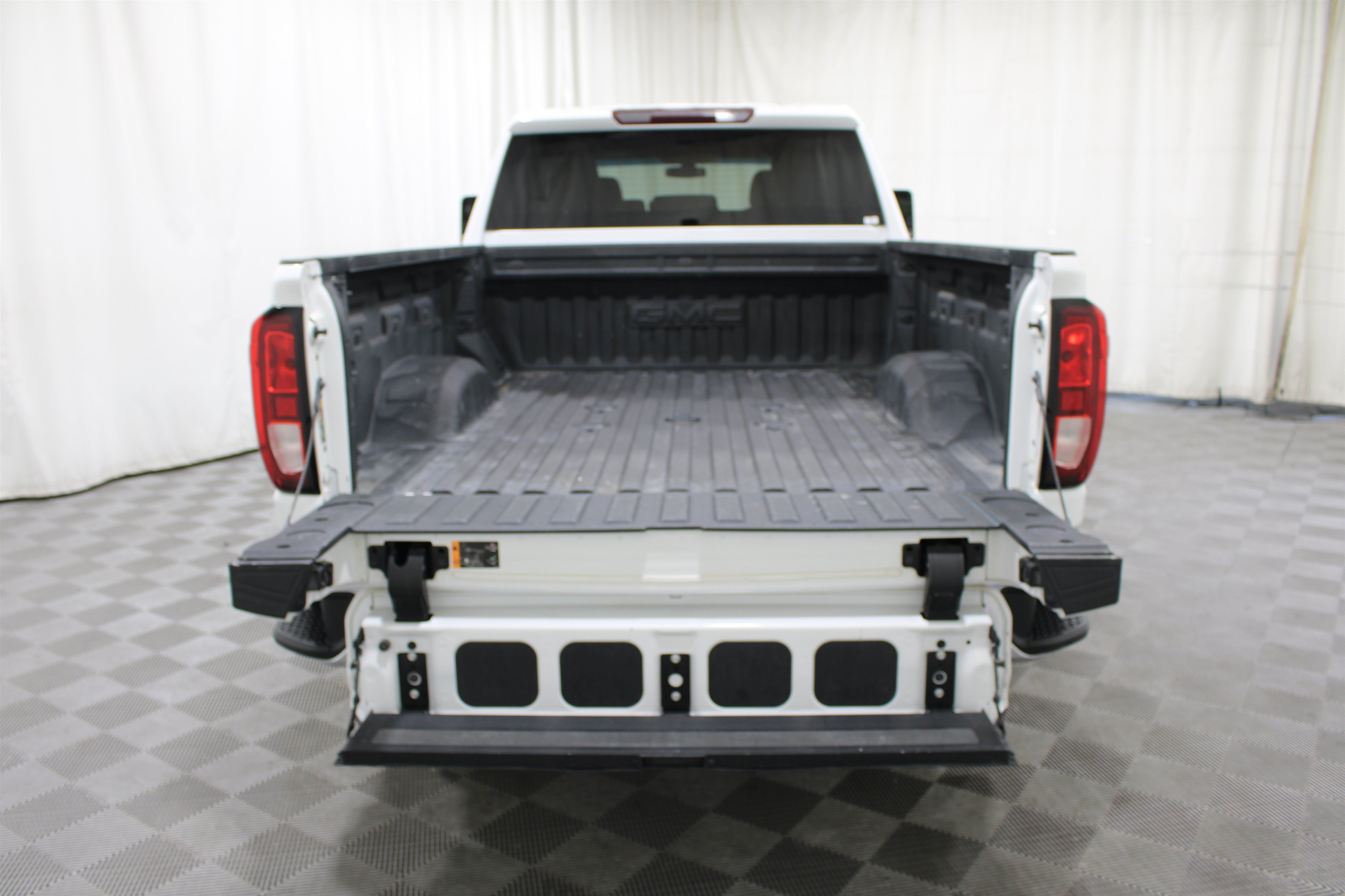 Used 2022 GMC Sierra 2500 SLE w/ SLE Value Package; AWD/4WD image 21