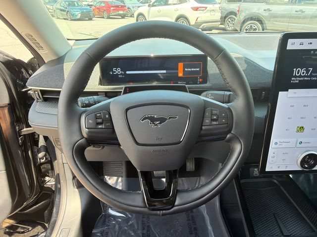 Used 2025 Ford Mustang Mach-E Premium AWD/4WD image 26