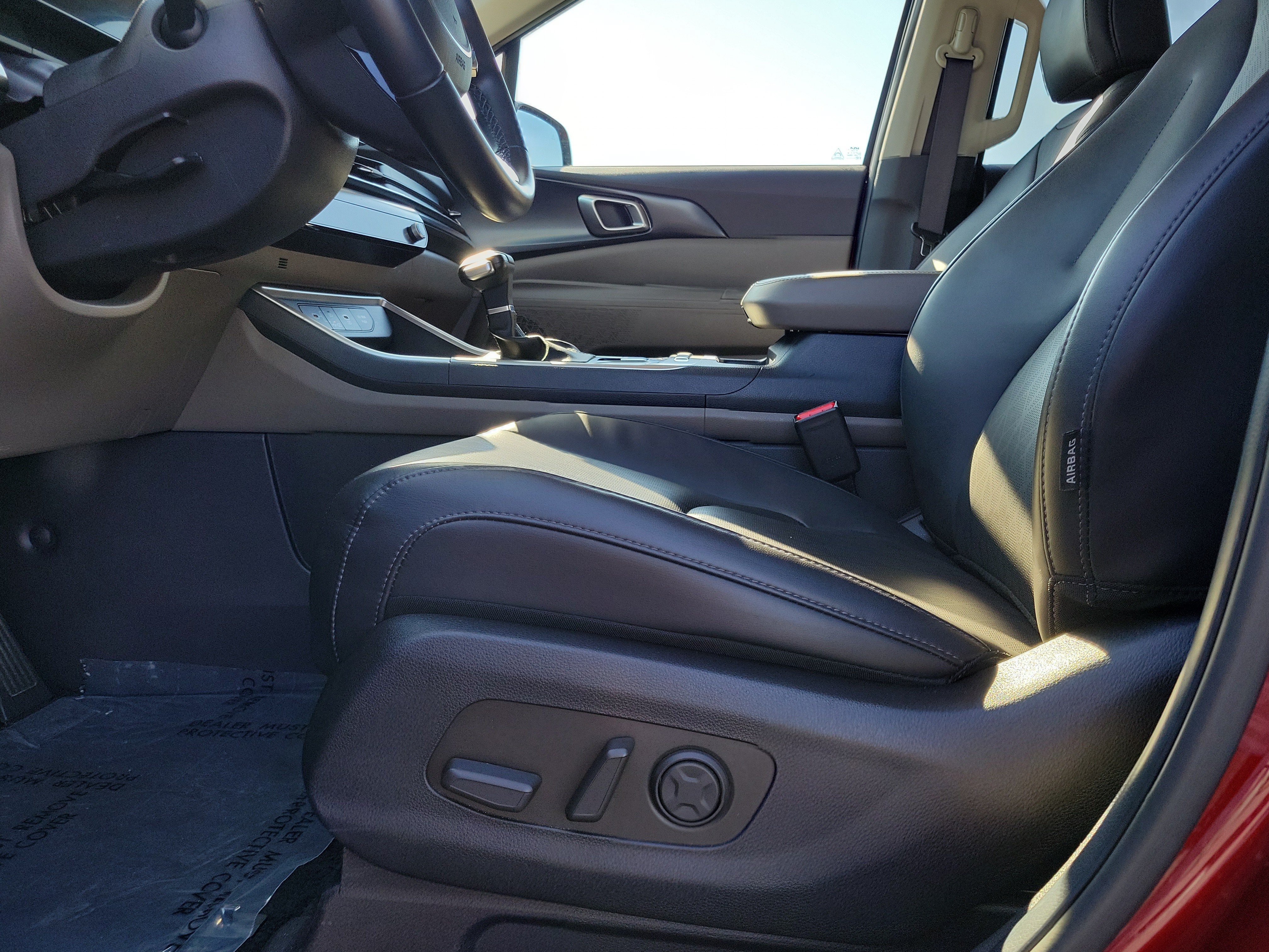 Used 2026 Kia Carnival FWD image 16