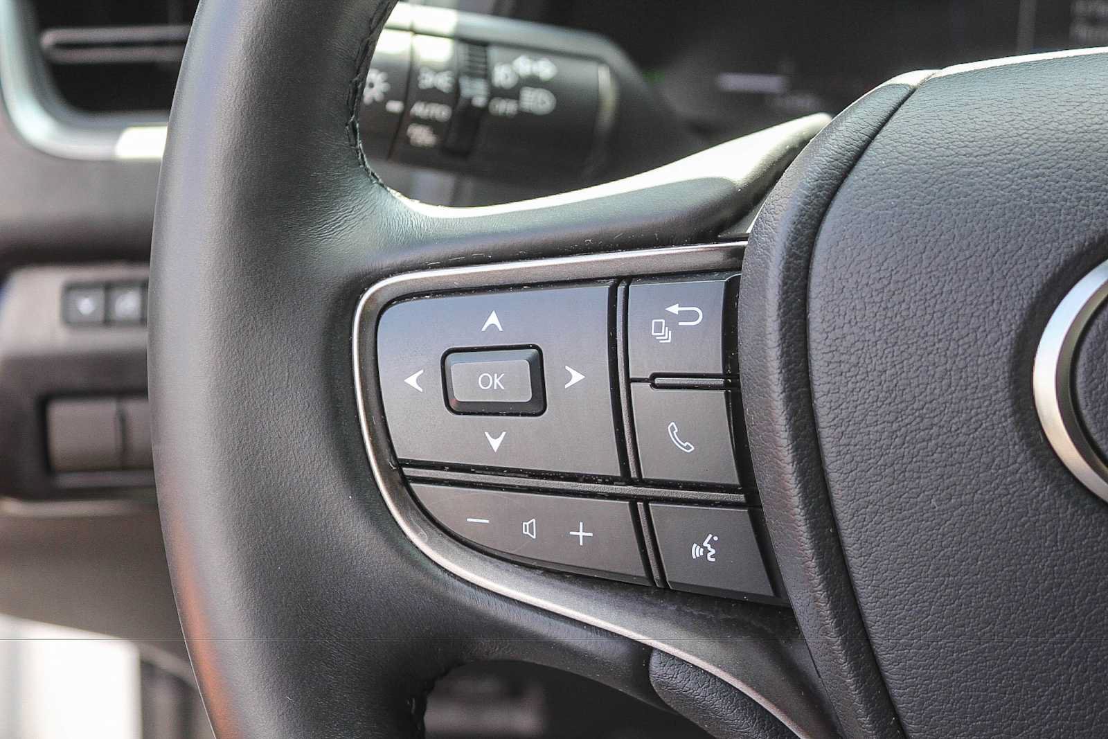 Used 2025 Lexus UX 300h FWD w/ Cold Area Package image 45