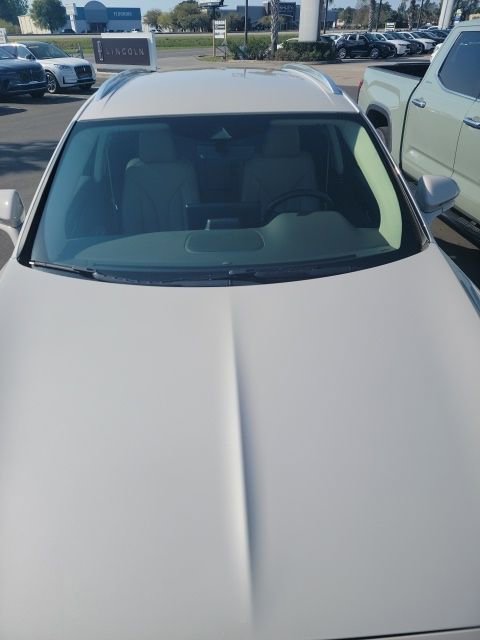 Used 2023 Lincoln Nautilus AWD w/ Premium Package image 3
