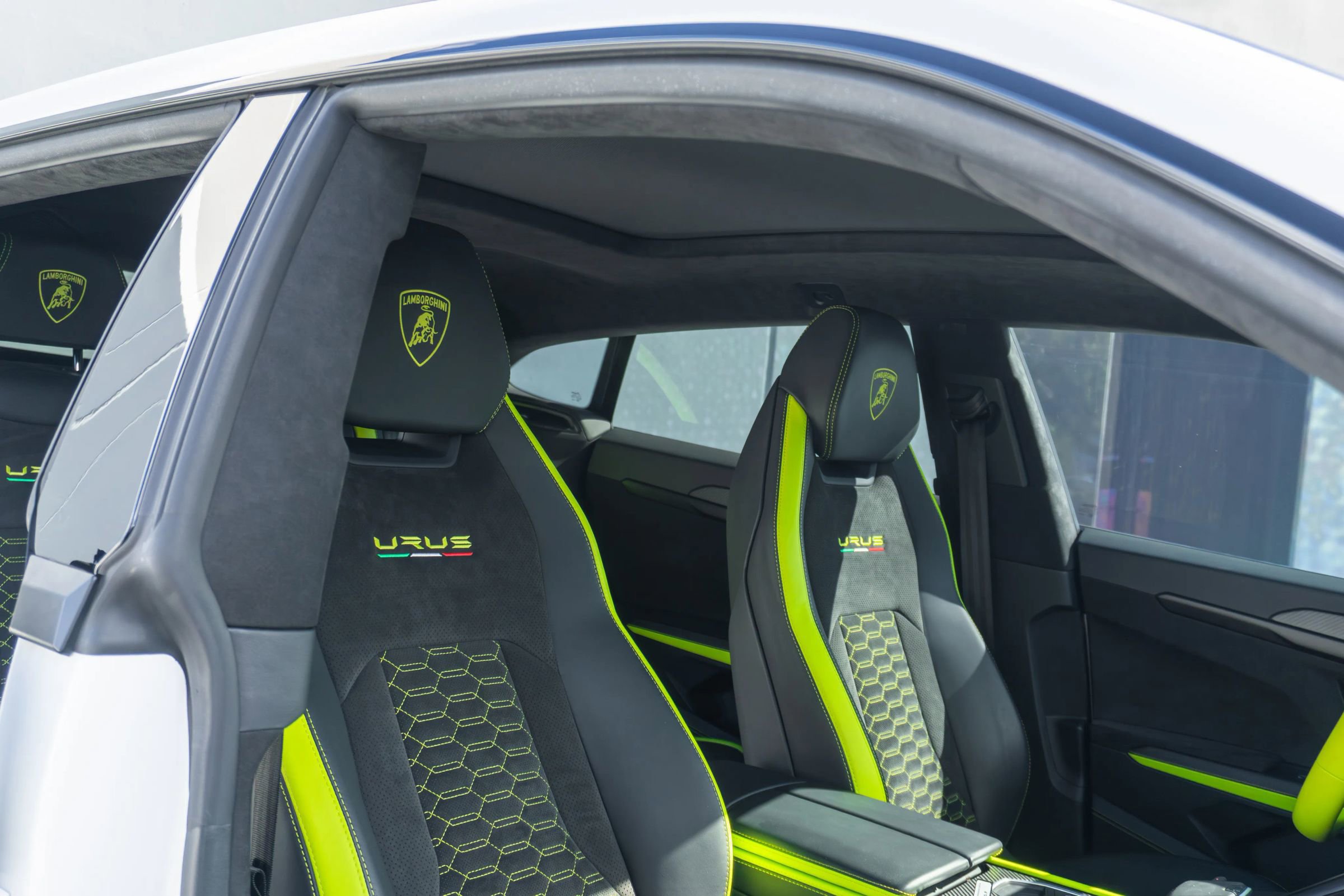 Used 2022 Lamborghini Urus image 14