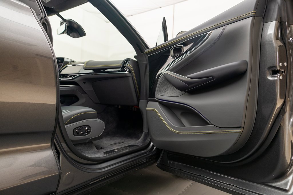 New 2025 Aston Martin DBX 707 image 26