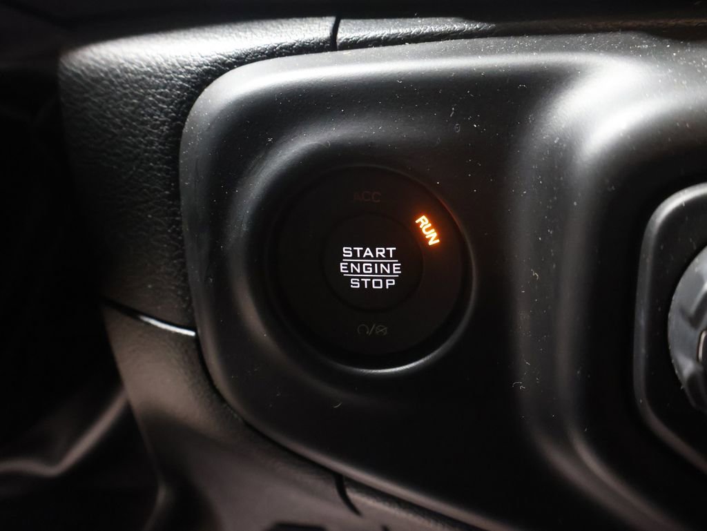 Used 2022 Jeep Wrangler Sport image 9