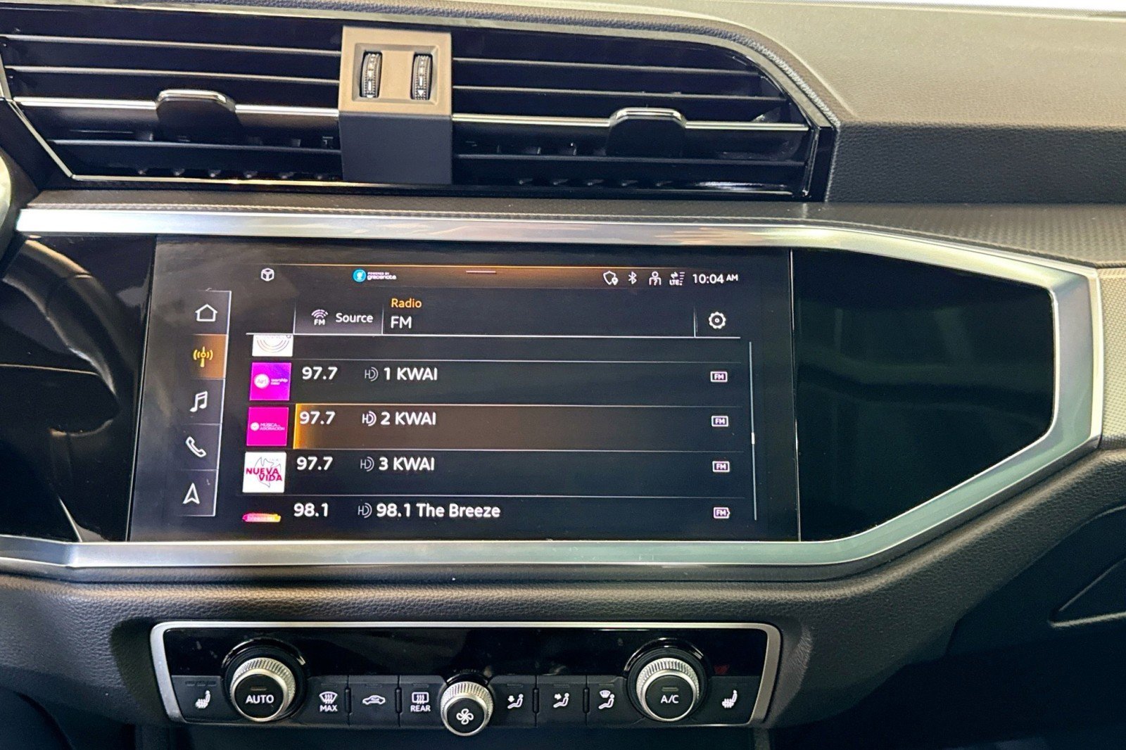 Used 2023 Audi Q3 2.0T Premium Plus w/ Premium Plus Package image 15