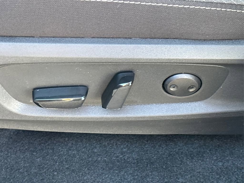 New 2025 Nissan Pathfinder SV image 39