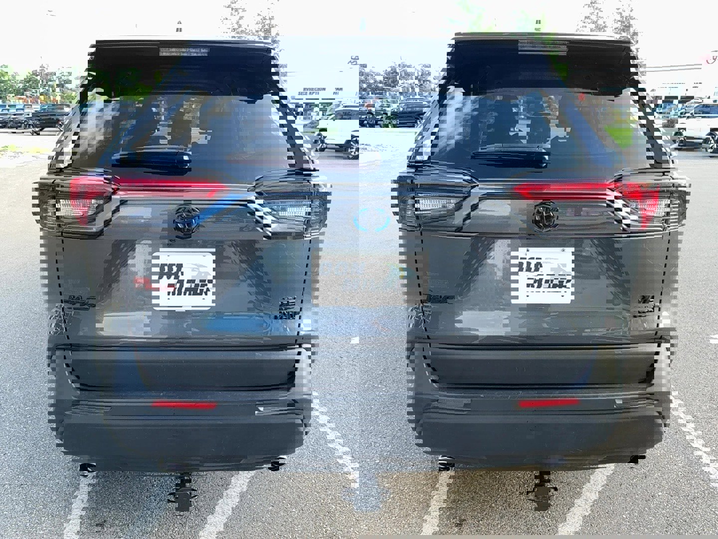 Used 2022 Toyota RAV4 XLE image 6