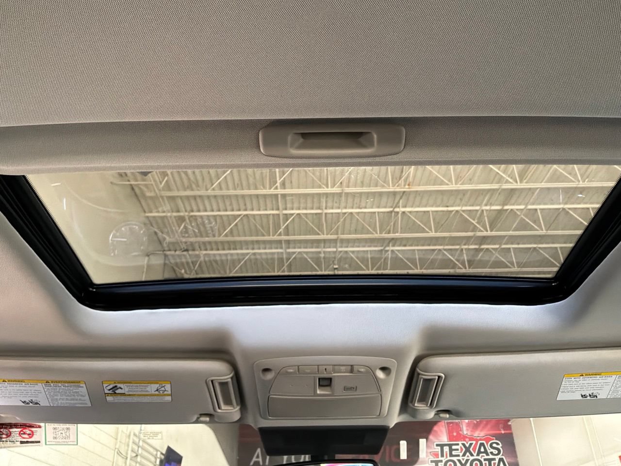 Used 2024 Nissan Armada SL RWD image 21