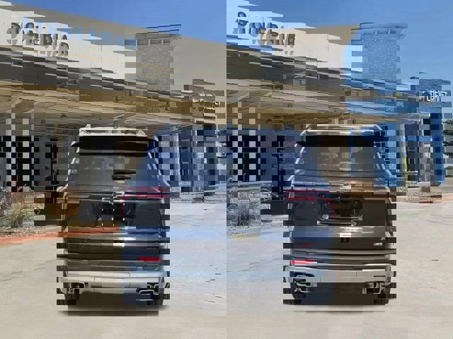 Used 2025 Chevrolet Traverse Z71 w/ Driver Confidence Package image 6