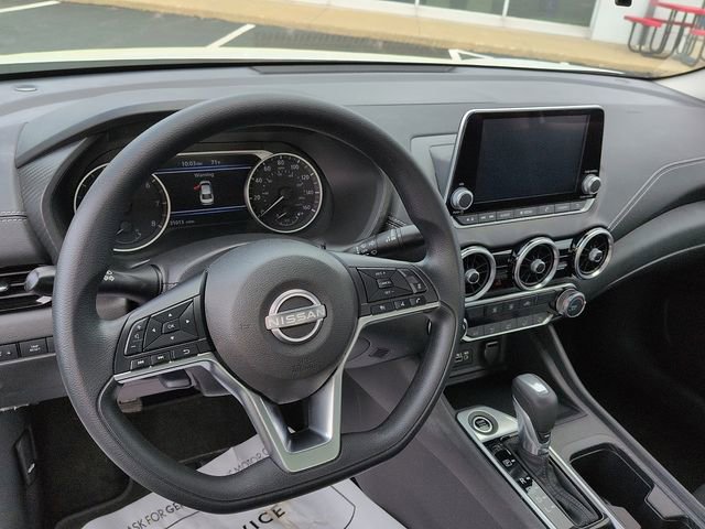Used 2025 Nissan Sentra SV image 13