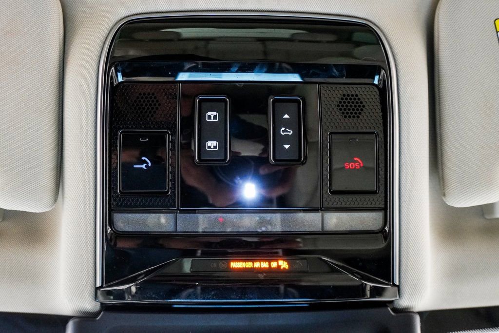 Used 2023 Land Rover Range Rover SE image 46