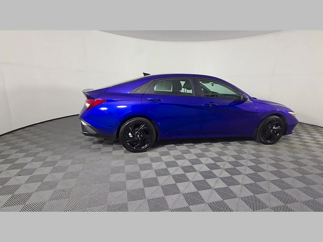 Used 2026 Hyundai Elantra Sport FWD image 36