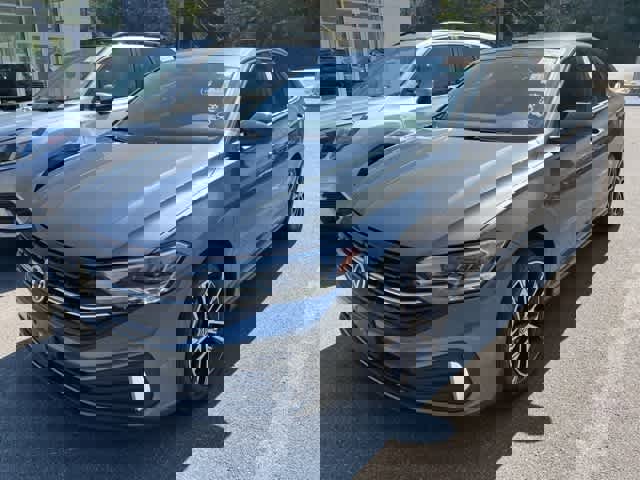 Certified 2022 Volkswagen Jetta Sport image 1