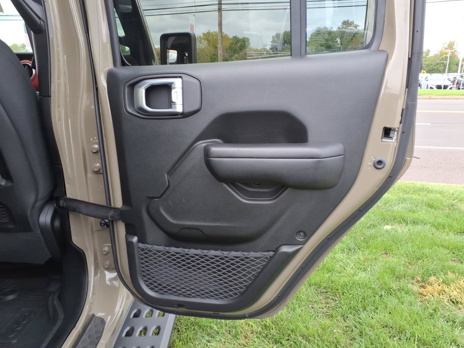 Used 2020 Jeep Gladiator Rubicon AWD/4WD image 19