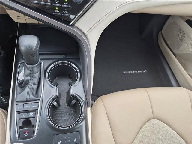 Used 2018 Toyota Camry LE FWD image 12