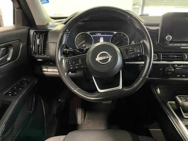 Used 2024 Nissan Pathfinder SV FWD image 21