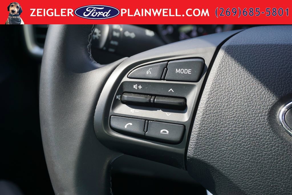 Used 2022 Hyundai Venue SEL FWD image 21