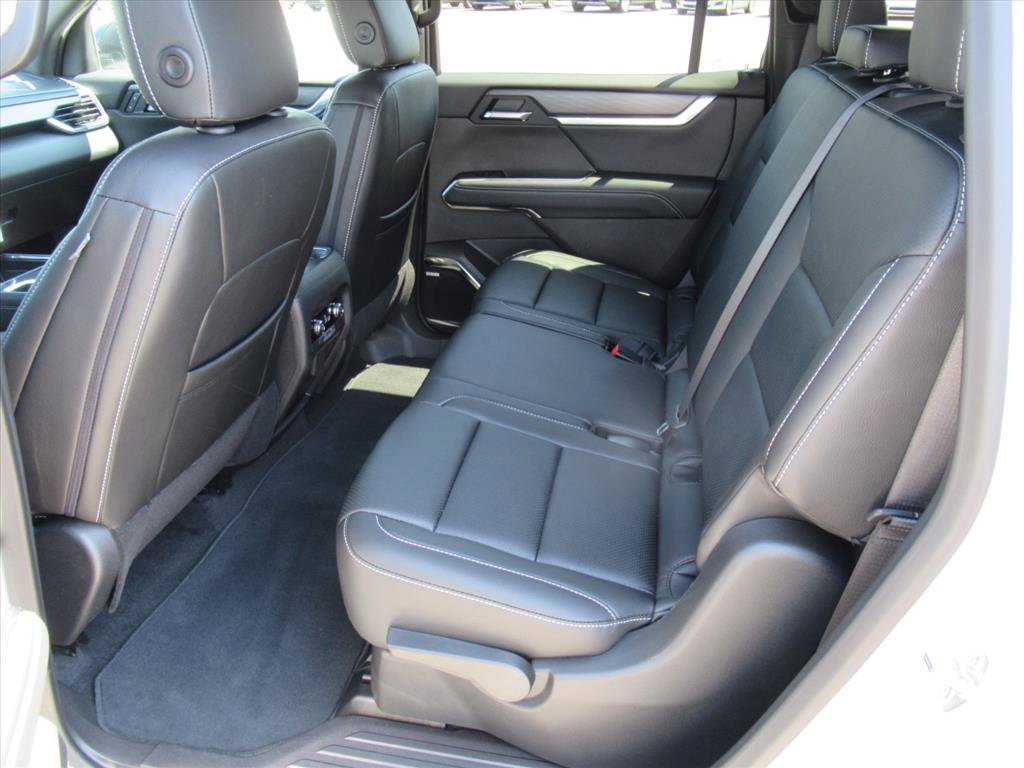 Used 2025 GMC Acadia Elevation image 32