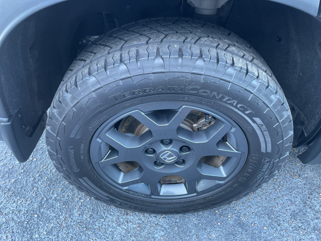 Used 2025 Honda Pilot TrailSport image 8