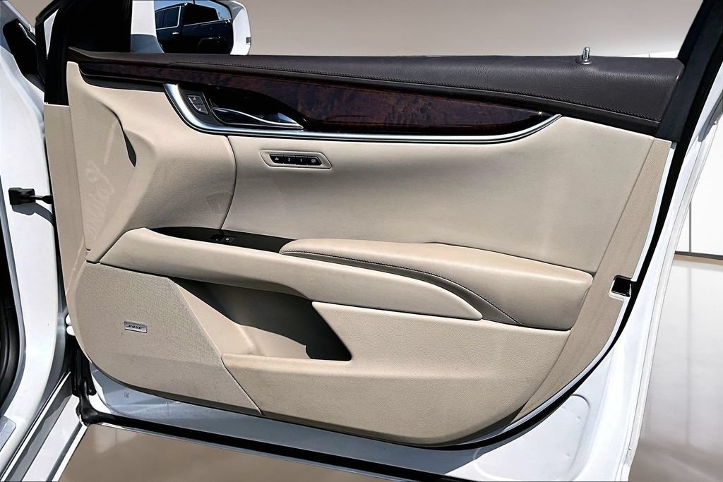 Used 2016 Cadillac XTS Premium FWD image 19