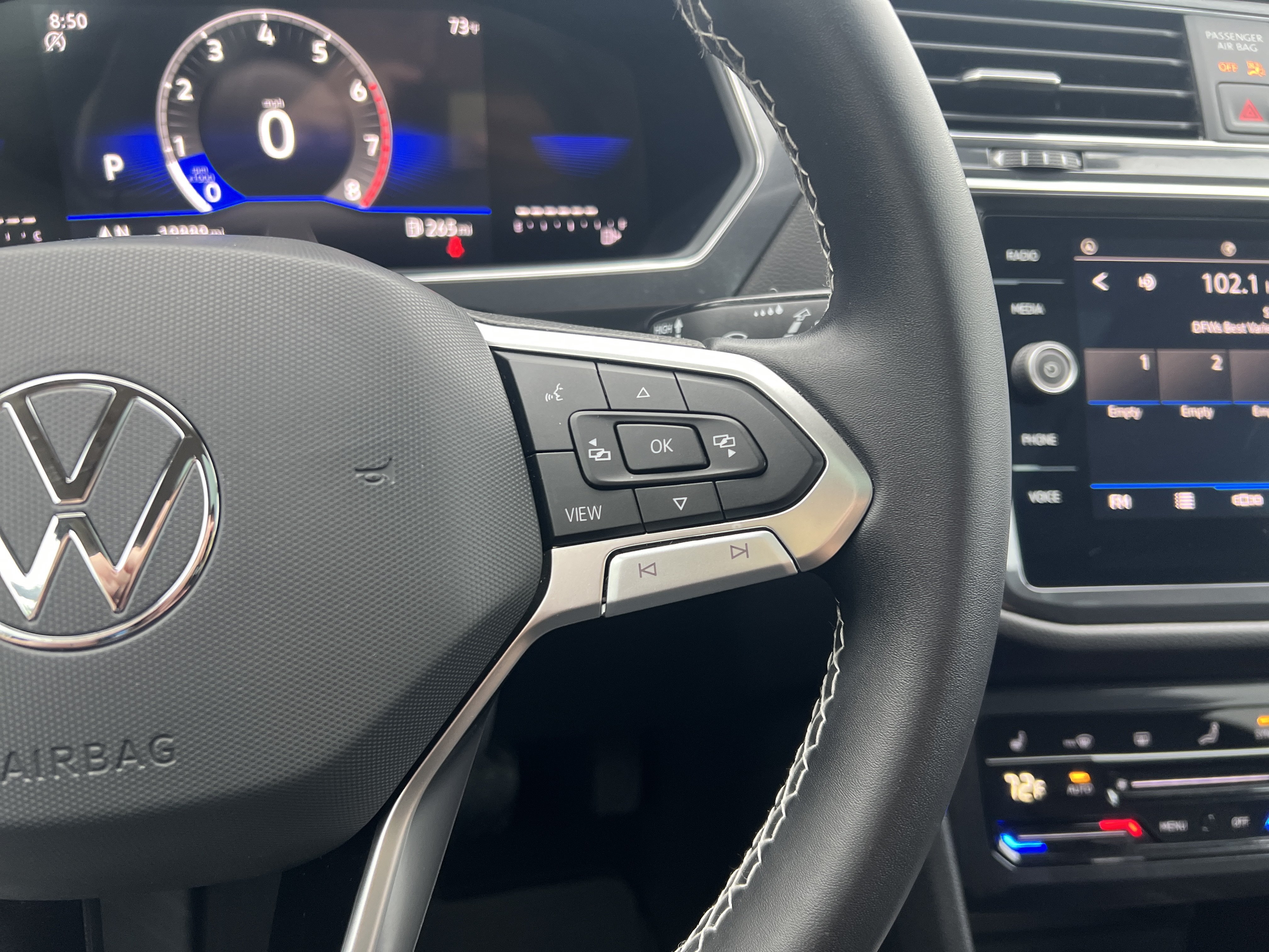 Certified 2023 Volkswagen Tiguan SE w/ Panoramic Sunroof Package FWD image 16