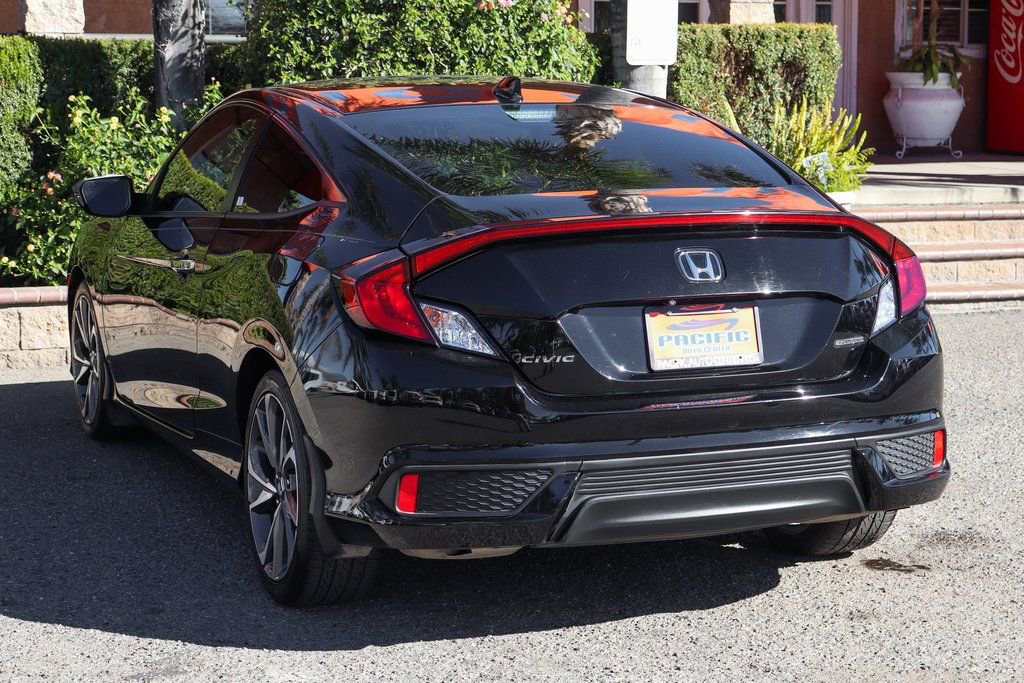 Used 2019 Honda Civic Touring image 6