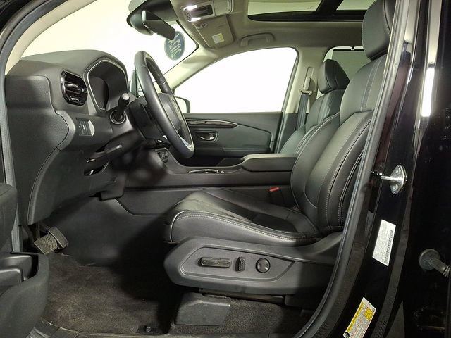 Used 2024 Honda Pilot Touring image 16