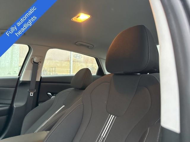 Used 2023 Hyundai Elantra SEL w/ Convenience Package FWD image 21